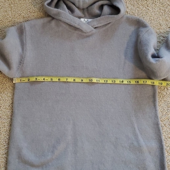 NWT  Magaschoni Shoulder Crop Pullover Sweater soft with hood - Picture 6 of 8